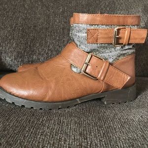 Size 7 ankle boots